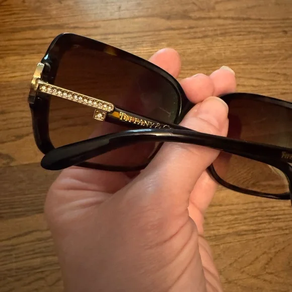 Tiffany & Co. Sunglasses TF4043-B 8015/3B 56-16 135 2P Crystal key